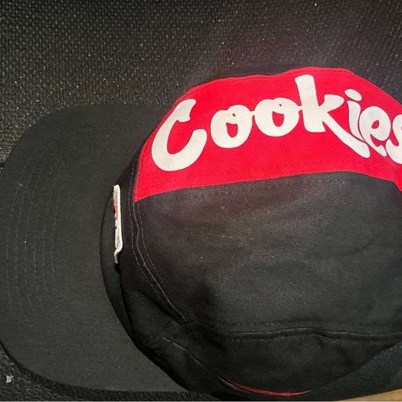 Cookies red and black 5 panel hat With pocket - Picture 6 of 6